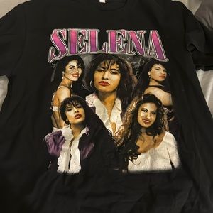 Selena graphic tee